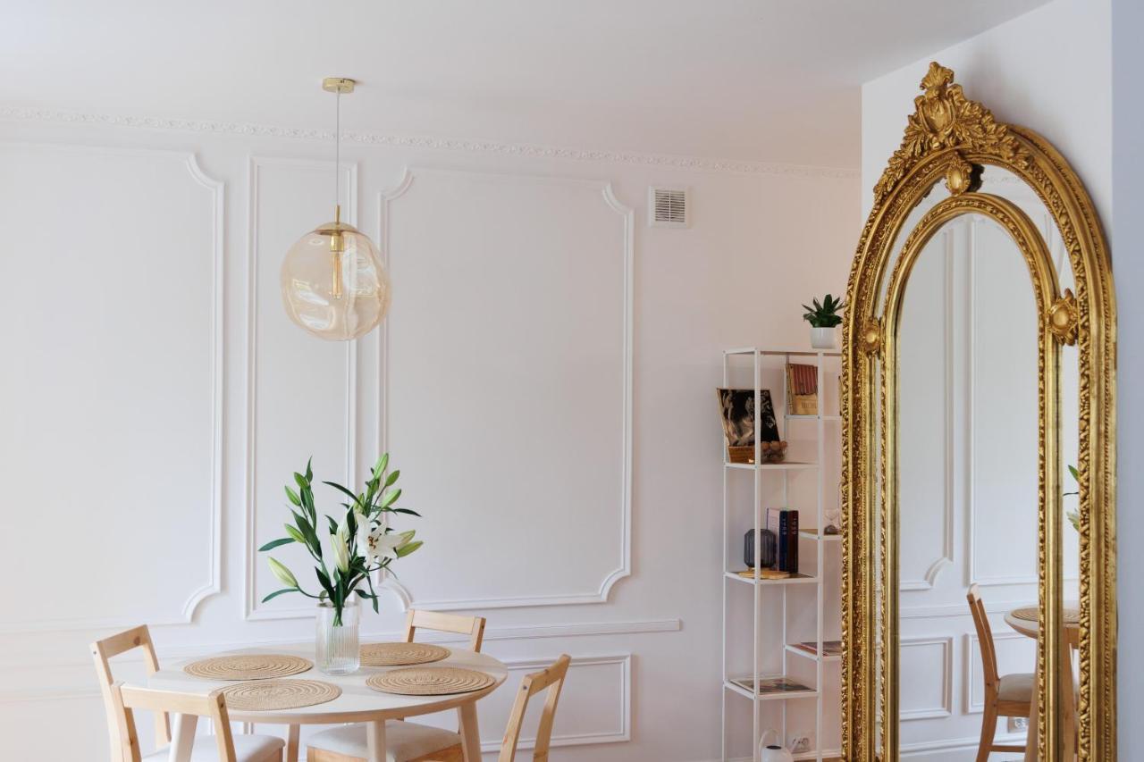 Maison Bruehl - Apartamenty Przy Ogrodzie Saskim Варшава Экстерьер фото